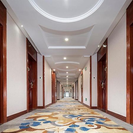 Vienna Hotel Shenzhen Pingshan Shenshan Road Exterior photo